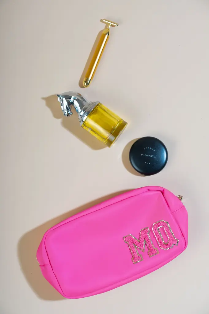hot pink make up.webp